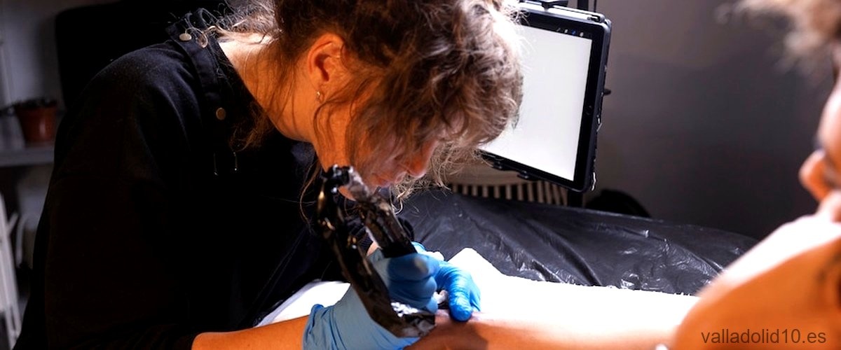 3 mejores servicios de eliminación de tatuajes en Valladolid